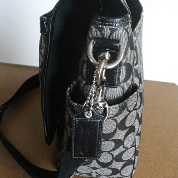 Coach Signature Diaper Messenger Bag, EUC-NO OFFERS - Picture 8 of 15